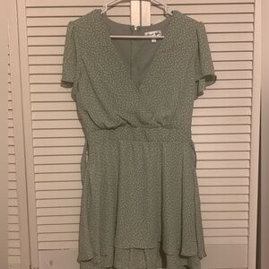Juniors Flowy Short Dress Size 5
